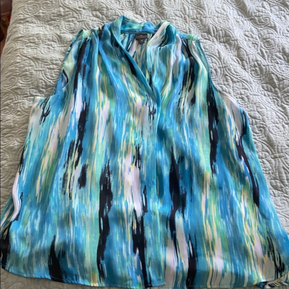 Sleeveless blouse